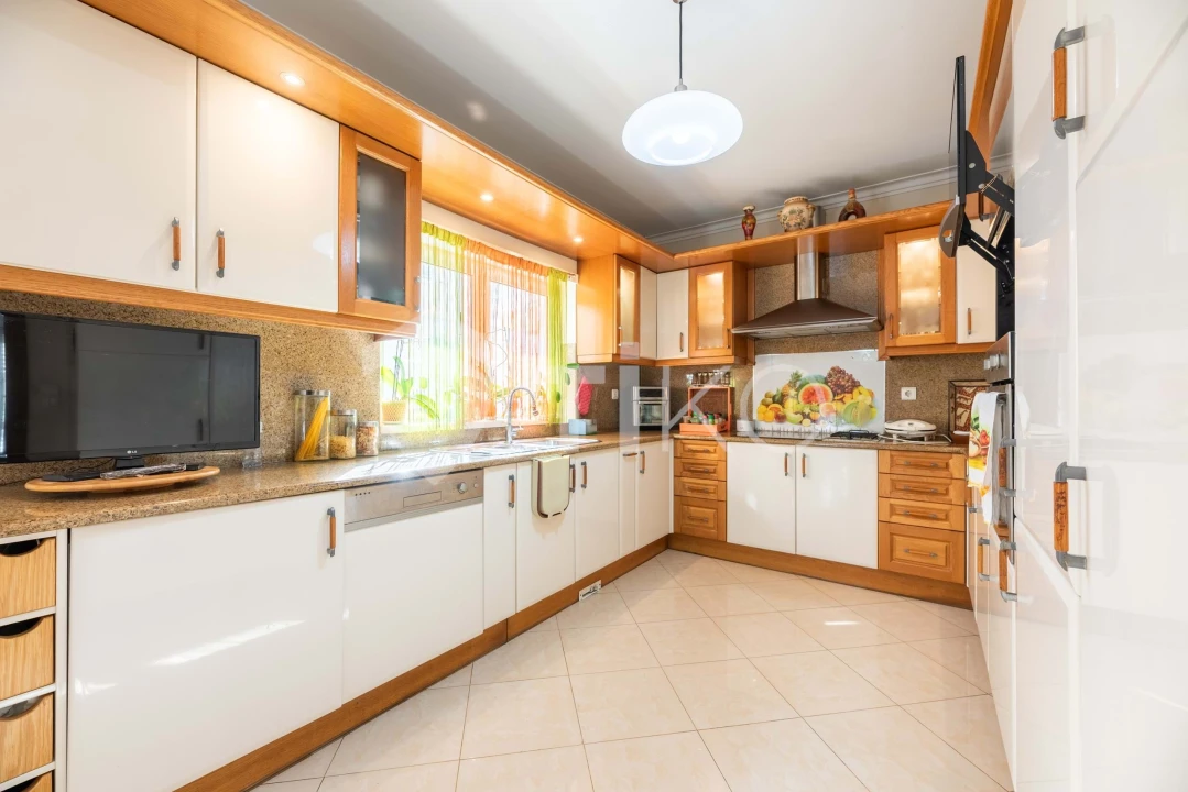 Moradia T4 para Venda em Charneca de Caparica e Sobreda Foto 9