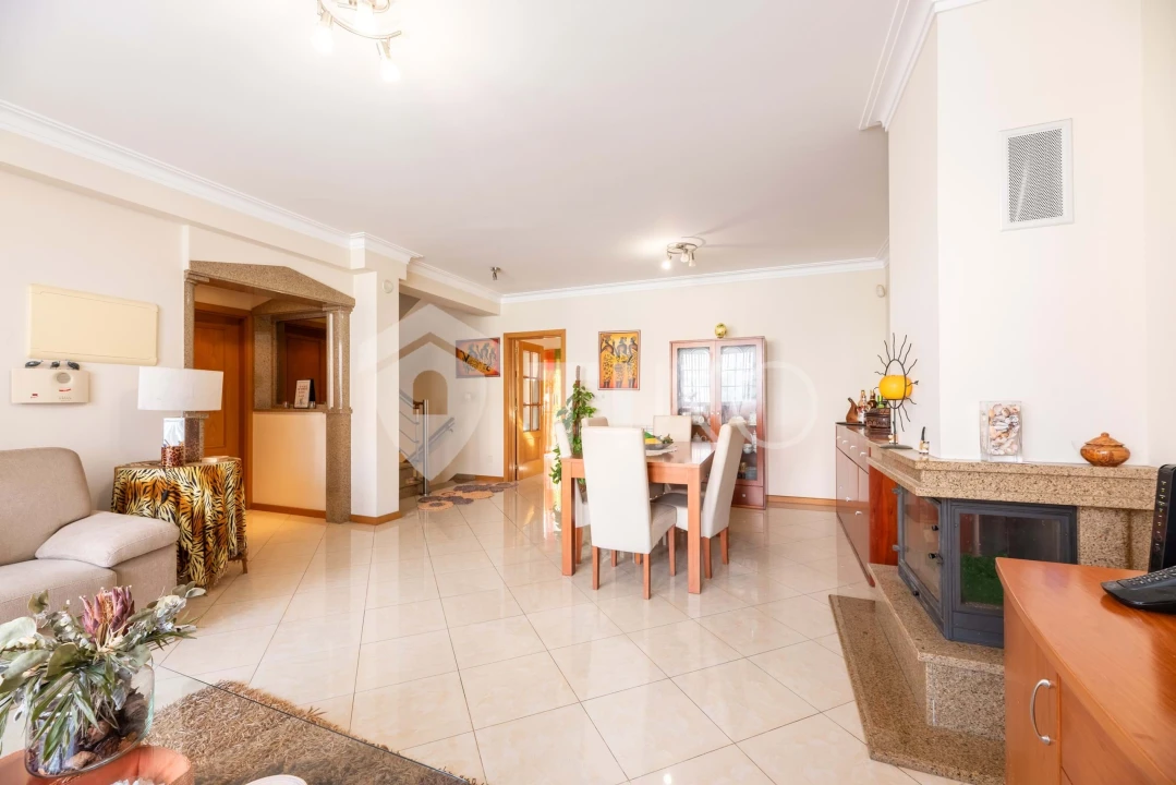 Moradia T4 para Venda em Charneca de Caparica e Sobreda Foto 19