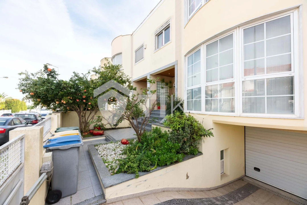 Moradia T4 para Venda em Charneca de Caparica e Sobreda Foto 57