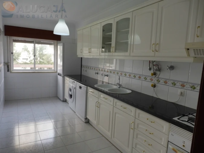 Apartamento T1 para Arrendamento em Cacém e São Marcos Foto 2