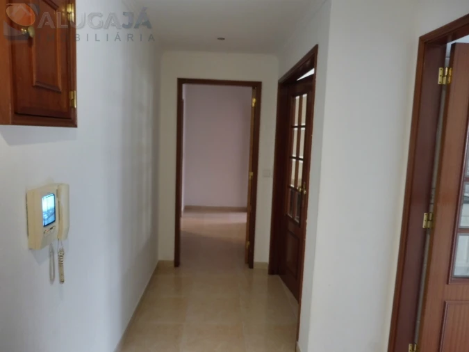 Apartamento T1 para Arrendamento em Cacém e São Marcos Foto 6