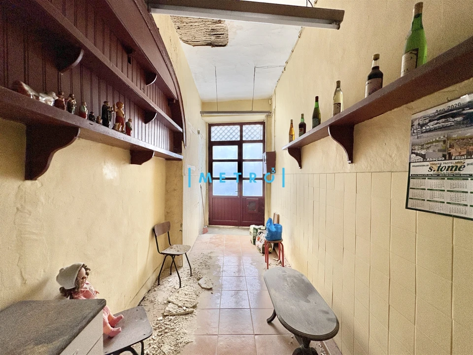 Prédio para Venda em Santa Marinha e São Pedro da Afurada Foto 7