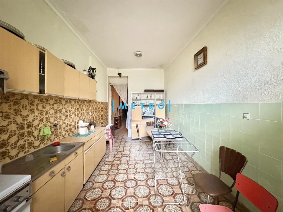 Prédio para Venda em Santa Marinha e São Pedro da Afurada Foto 5