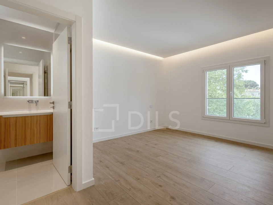 Apartamento T3 para Venda em Carcavelos e Parede Foto 8