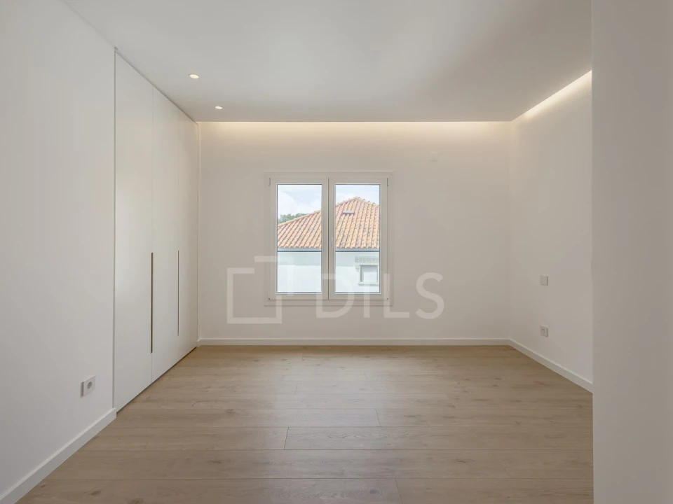 Apartamento T3 para Venda em Carcavelos e Parede Foto 16