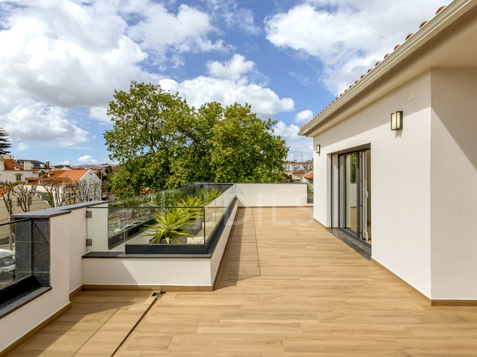 Apartamento T3 para Venda em Carcavelos e Parede Foto 28