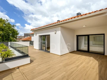 Apartamento T3 para Venda em Carcavelos e Parede