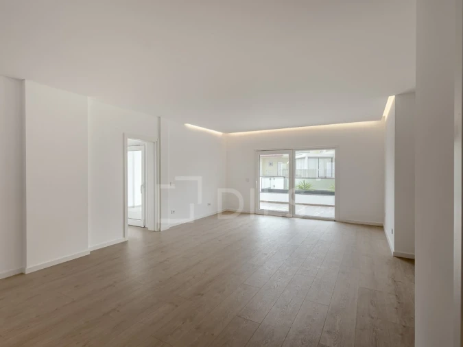 Apartamento T3 para Venda em Carcavelos e Parede Foto 12