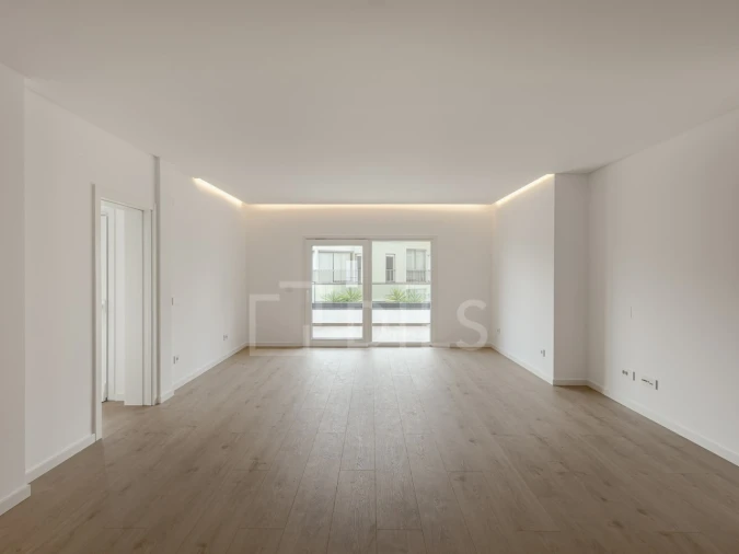 Apartamento T3 para Venda em Carcavelos e Parede Foto 14