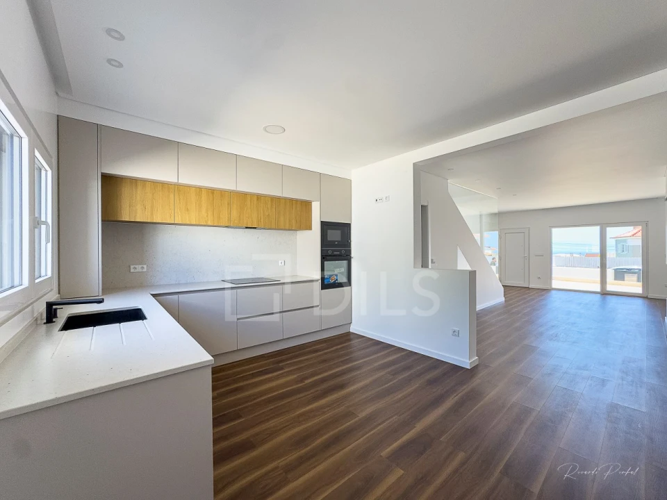 Moradia T2 para Venda em Santo Isidoro Foto 5