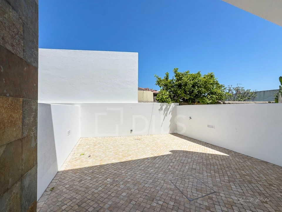 Moradia T2 para Venda em Santo Isidoro Foto 6