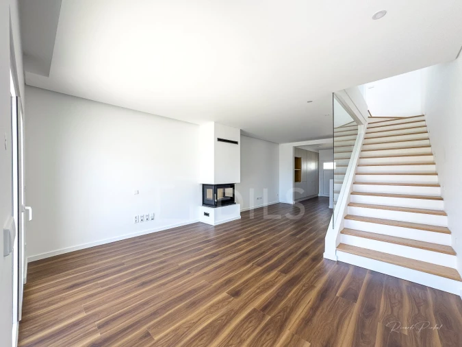 Moradia T2 para Venda em Santo Isidoro Foto 2