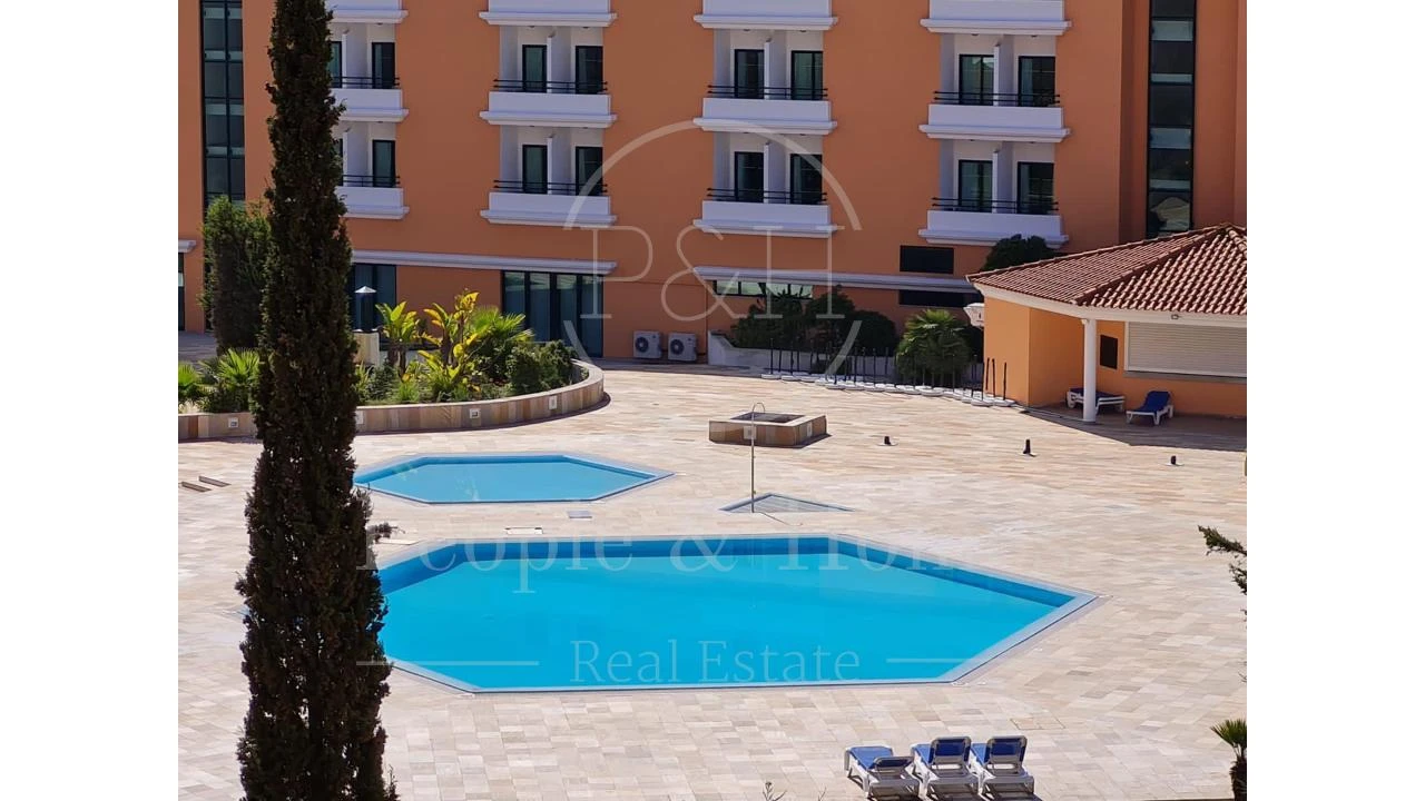 Apartamento T1 para Venda em Carcavelos e Parede Foto 4