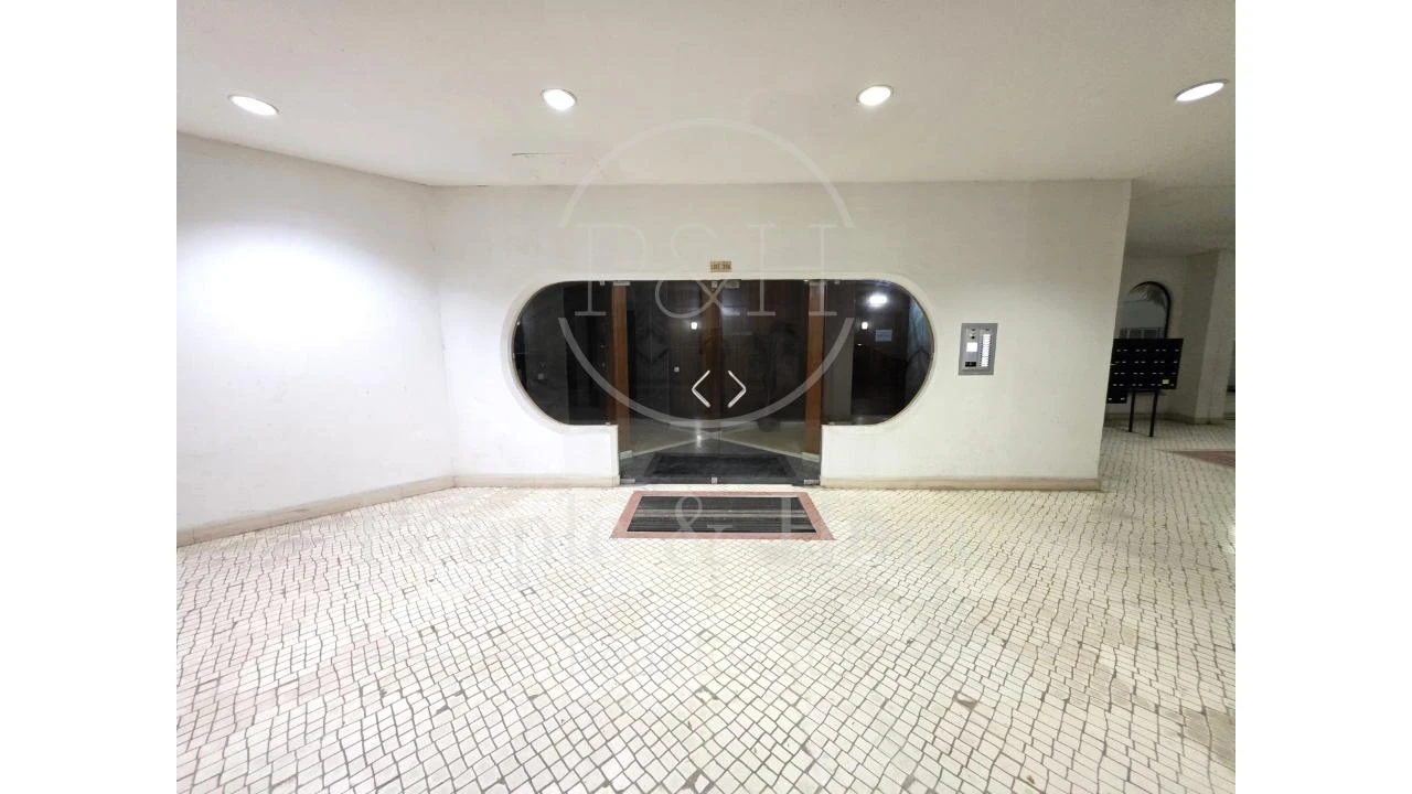 Apartamento T1 para Venda em Carcavelos e Parede Foto 22