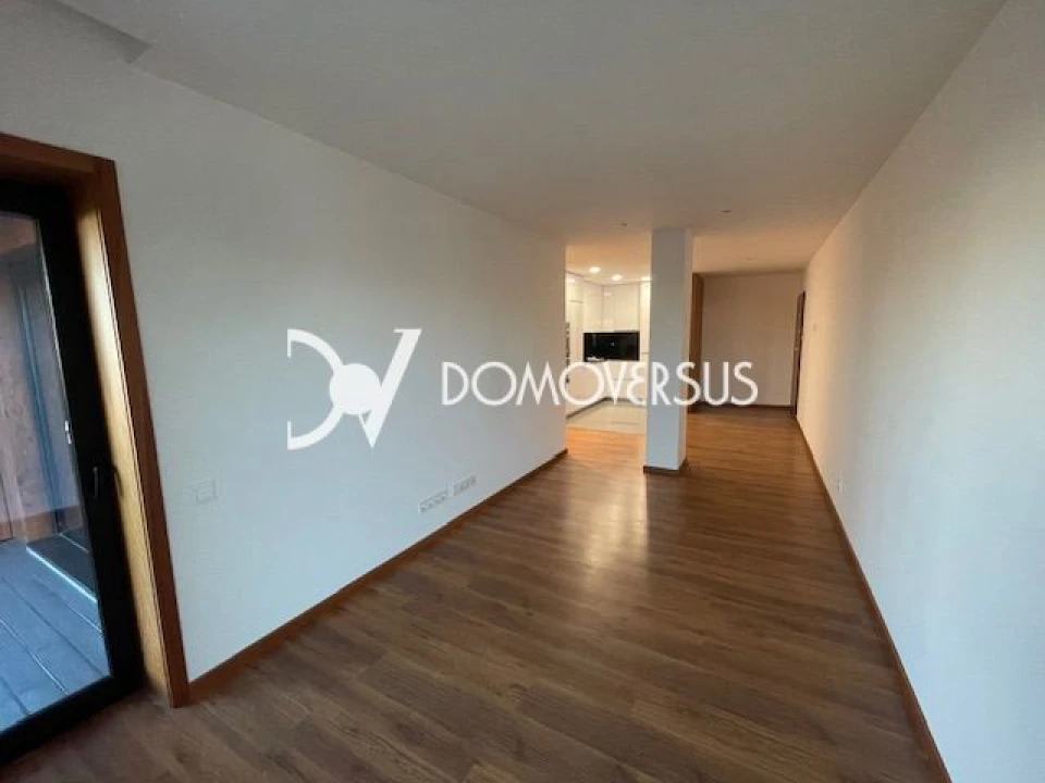 Apartamento T1 para Arrendamento em Paranhos Foto 4