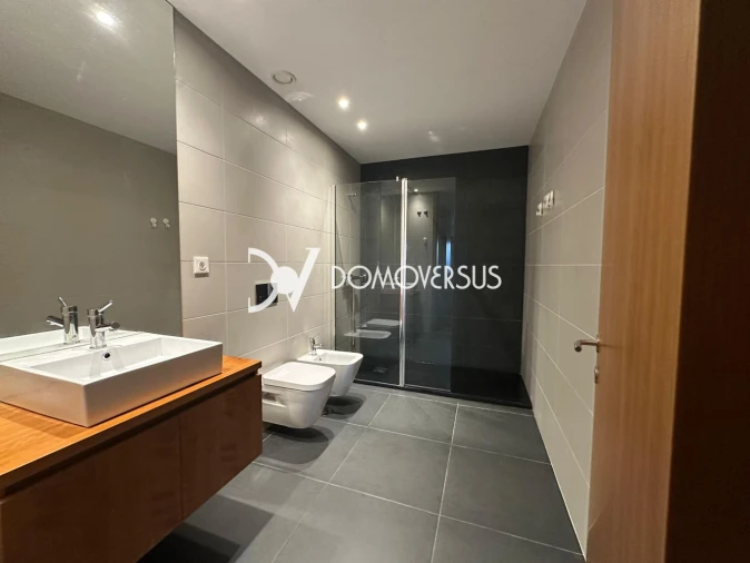 Apartamento T1 para Arrendamento em Paranhos Foto 5