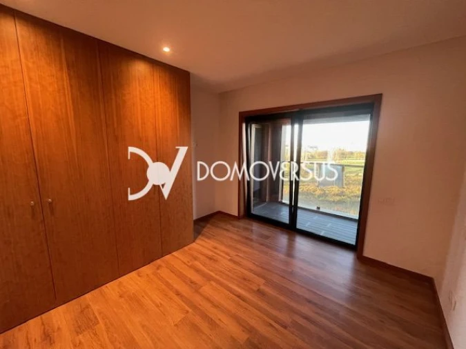 Apartamento T1 para Arrendamento em Paranhos Foto 9