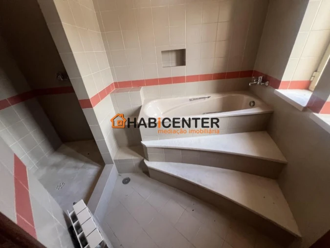 Moradia T6 para Venda em Maiorga Foto 33