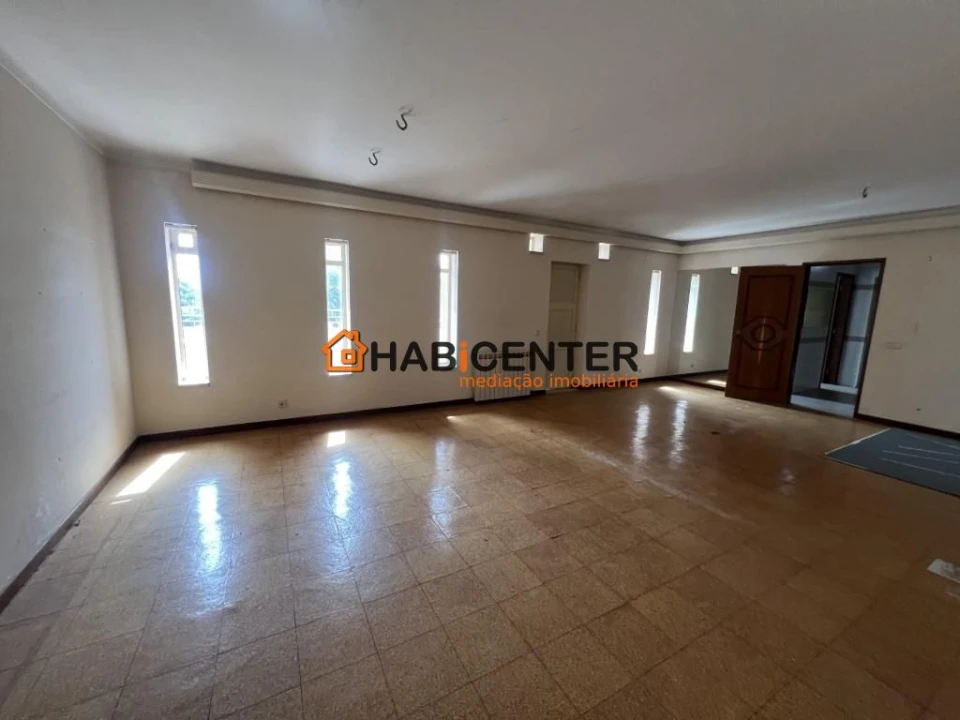 Moradia T6 para Venda em Maiorga Foto 21