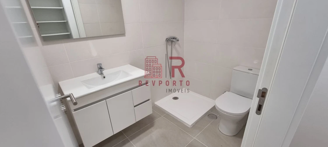 Apartamento T2 para Venda em Lamego (Almacave e Sé) Foto 16