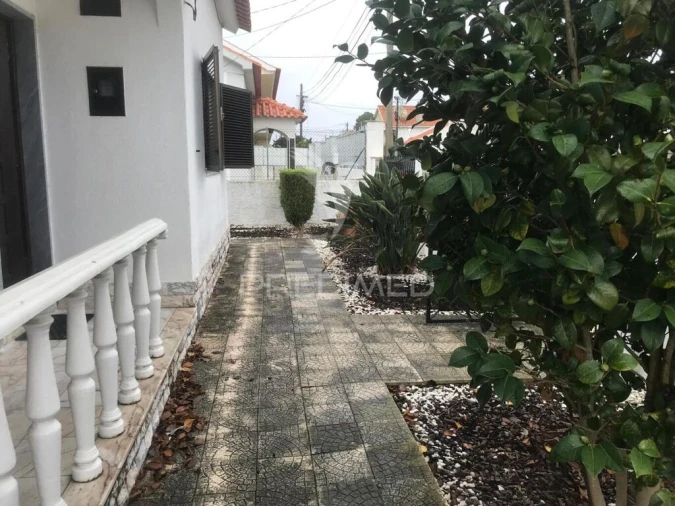 Moradia T5 para Venda em Quinta do Conde Foto 9