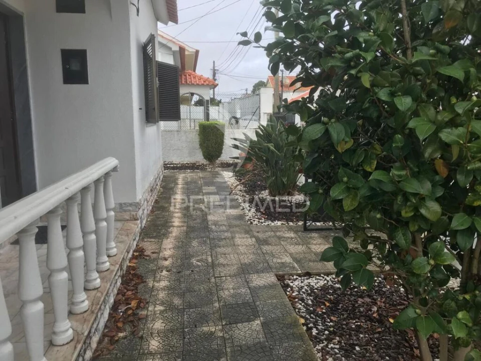 Moradia T5 para Venda em Quinta do Conde Foto 10