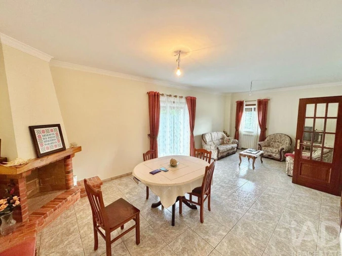 Moradia T3 para Venda em Vila e Roussas Foto 1