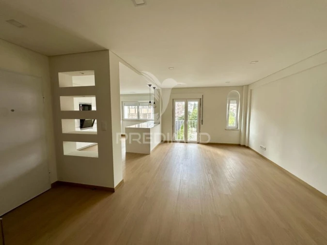 Apartamento T4 para Venda em Barcarena Foto 9