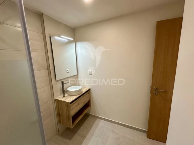 Apartamento T4 para Venda em Barcarena Foto 18