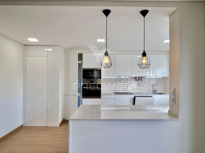 Apartamento T4 para Venda em Barcarena Foto 2