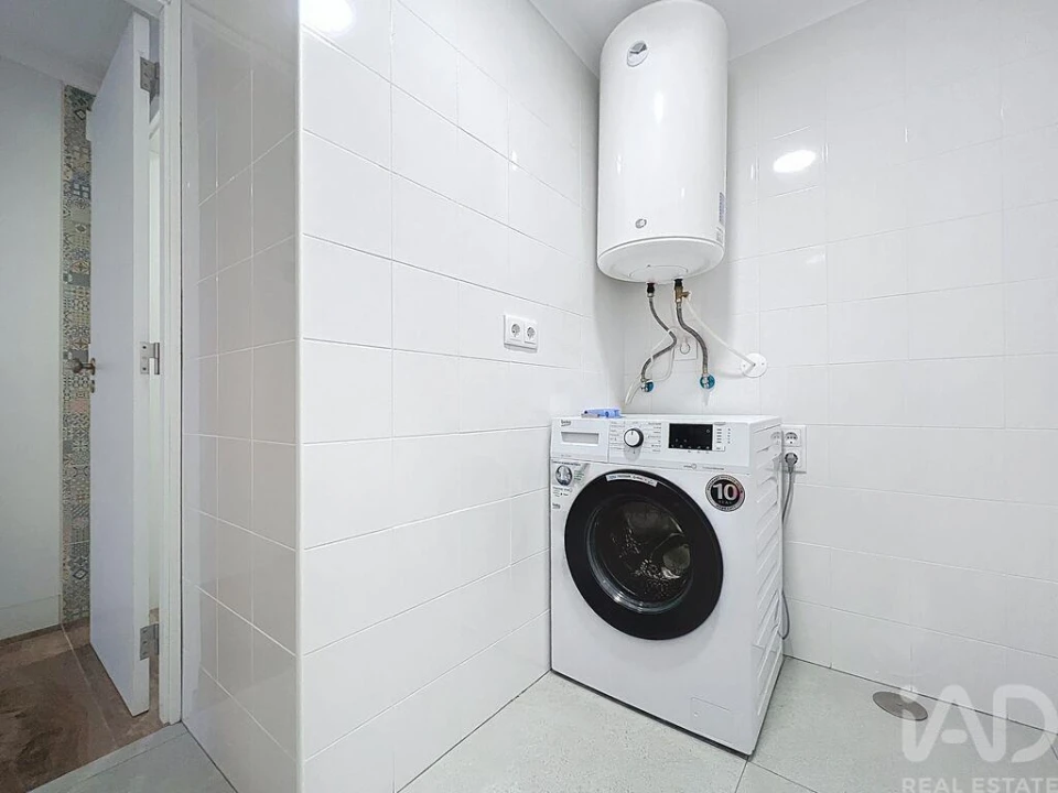 Moradia T3 para Arrendamento em Encarnação Foto 6