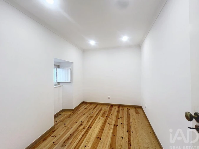 Moradia T3 para Arrendamento em Encarnação Foto 21