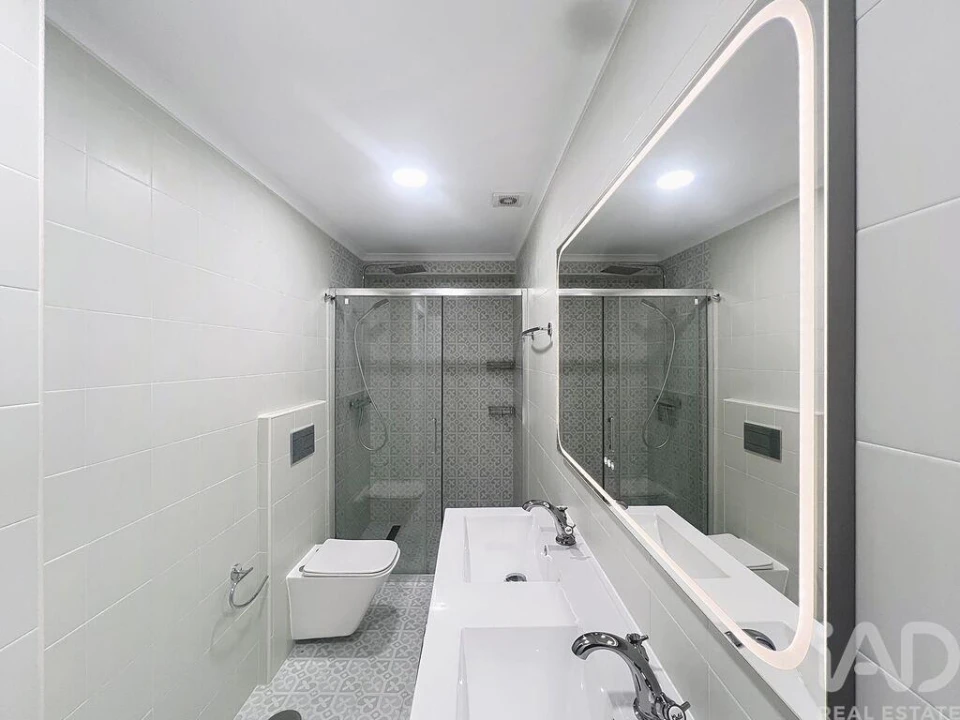 Moradia T3 para Arrendamento em Encarnação Foto 4