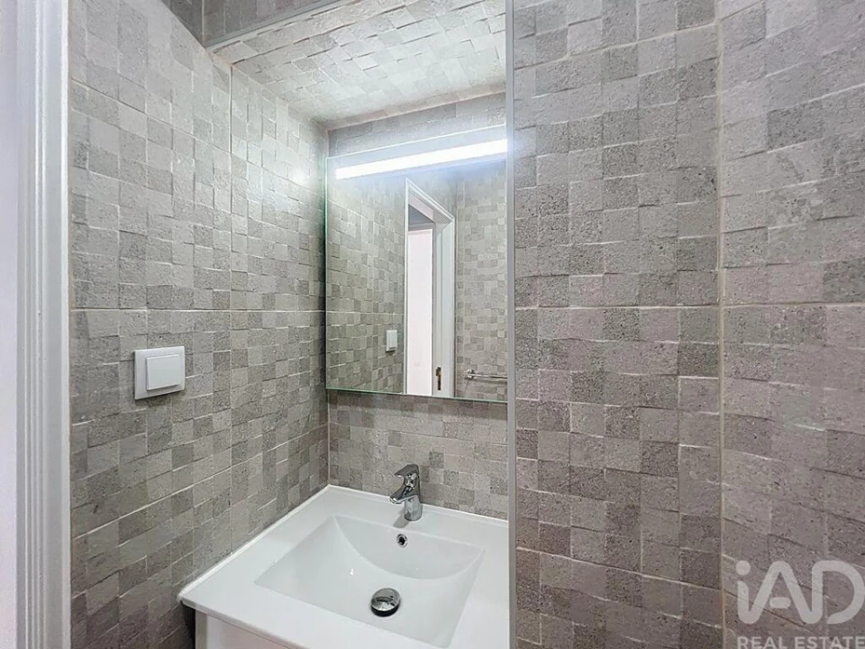 Moradia T3 para Arrendamento em Encarnação Foto 25