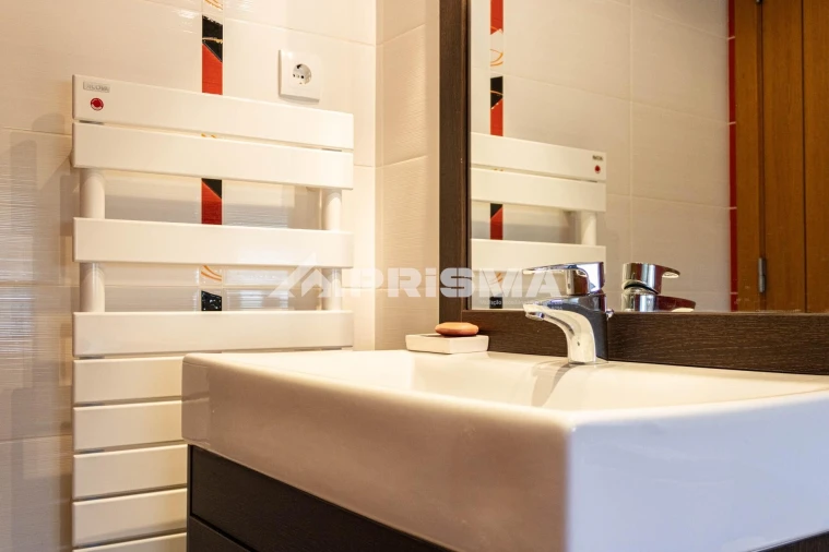 Moradia T5 para Venda em Alcains Foto 8