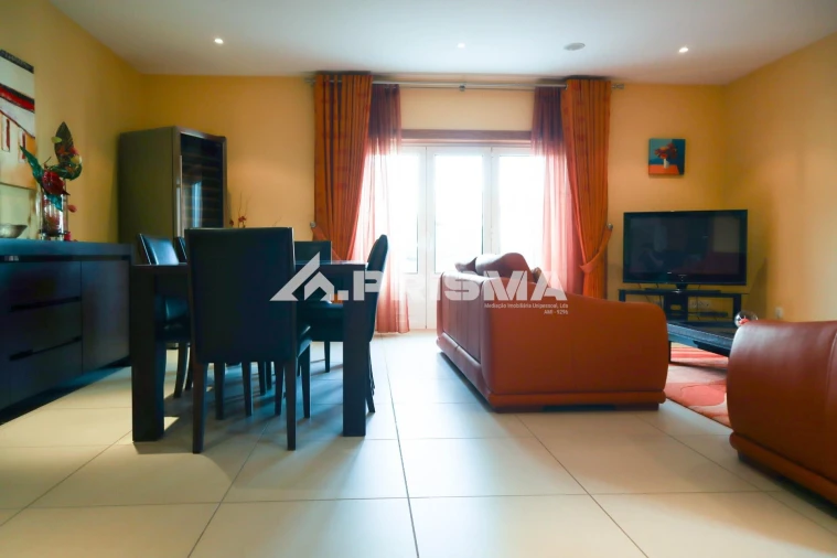 Moradia T5 para Venda em Alcains Foto 9