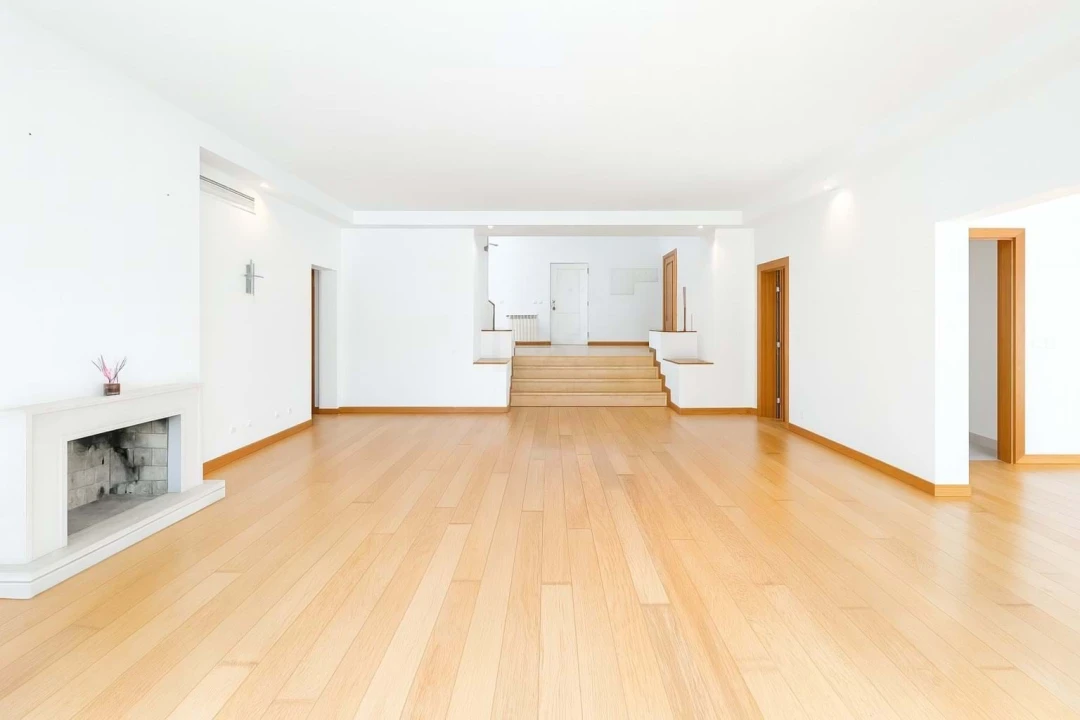 Moradia T4 para Venda em Alcabideche Foto 9