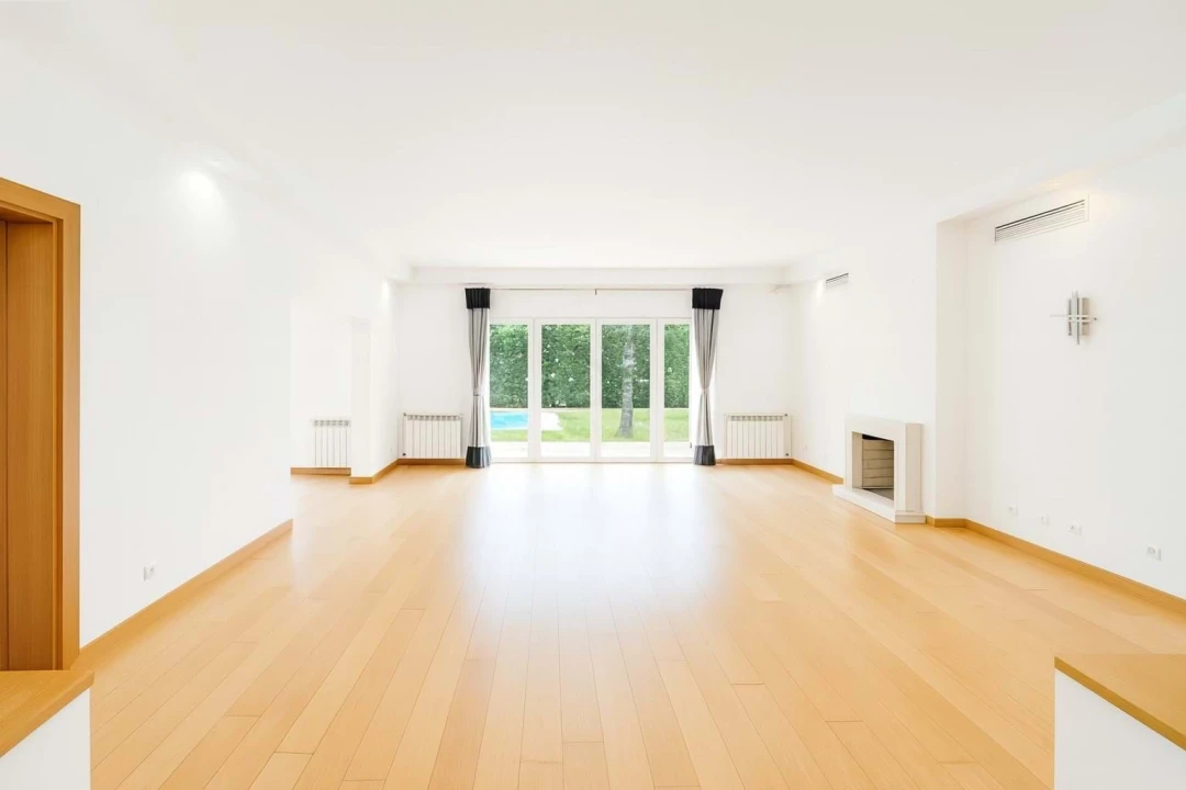 Moradia T4 para Venda em Alcabideche Foto 10