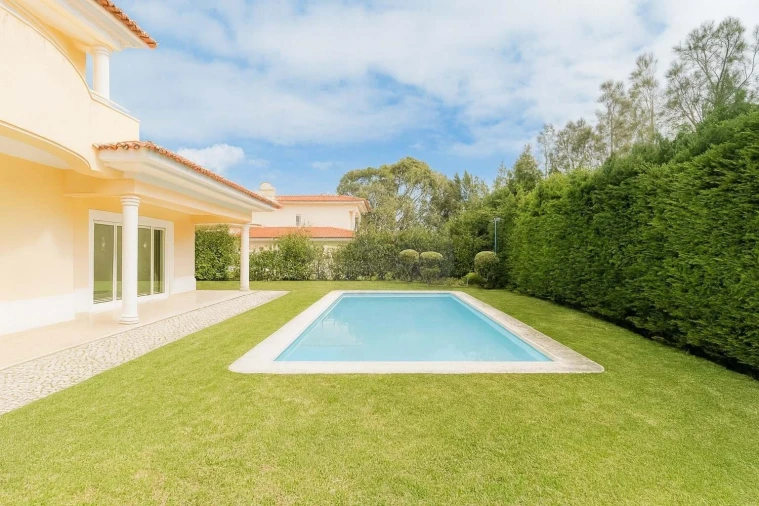 Moradia T4 para Venda em Alcabideche Foto 33