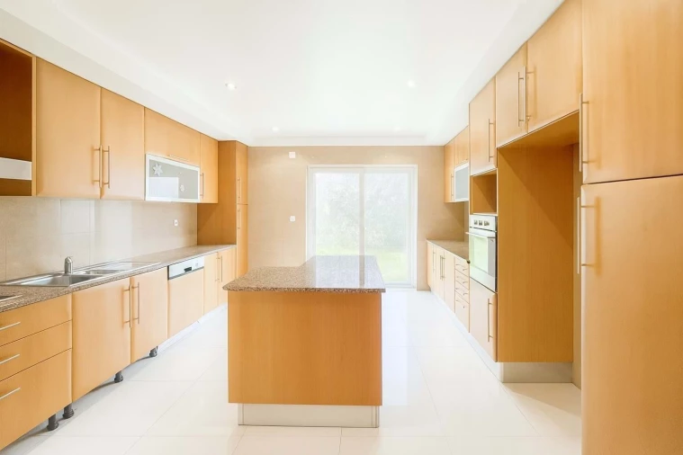 Moradia T4 para Venda em Alcabideche Foto 14