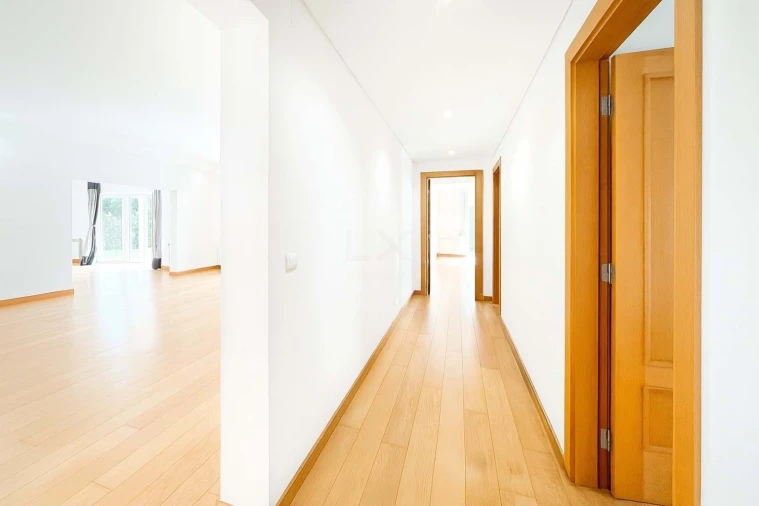 Moradia T4 para Venda em Alcabideche Foto 28