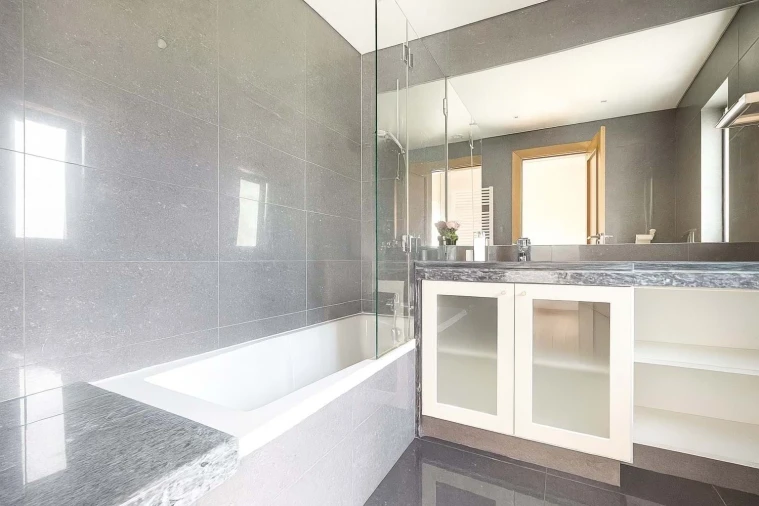 Moradia T4 para Venda em Alcabideche Foto 30