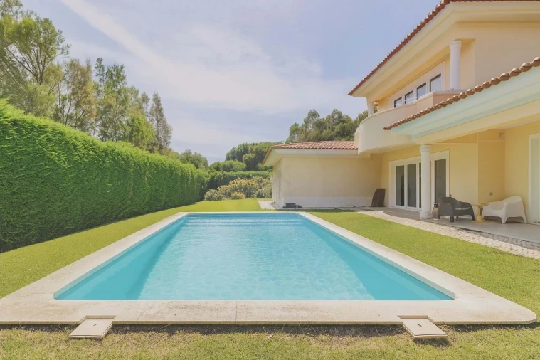 Moradia T4 para Venda em Alcabideche Foto 2