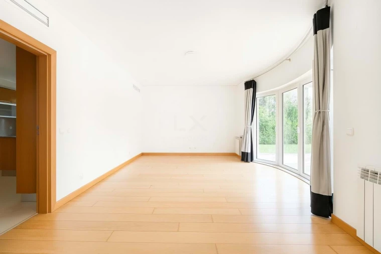 Moradia T4 para Venda em Alcabideche Foto 12