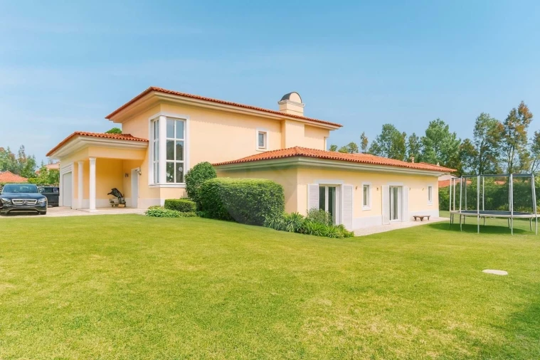 Moradia T4 para Venda em Alcabideche Foto 4