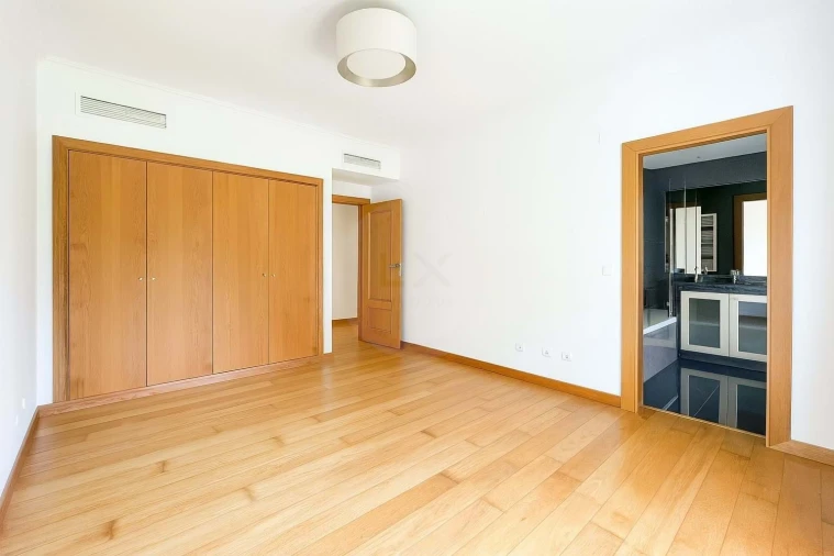 Moradia T4 para Venda em Alcabideche Foto 31