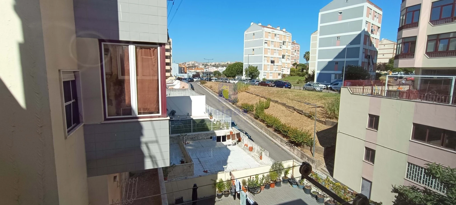 Apartamento T3 para Venda em Benfica Foto 27