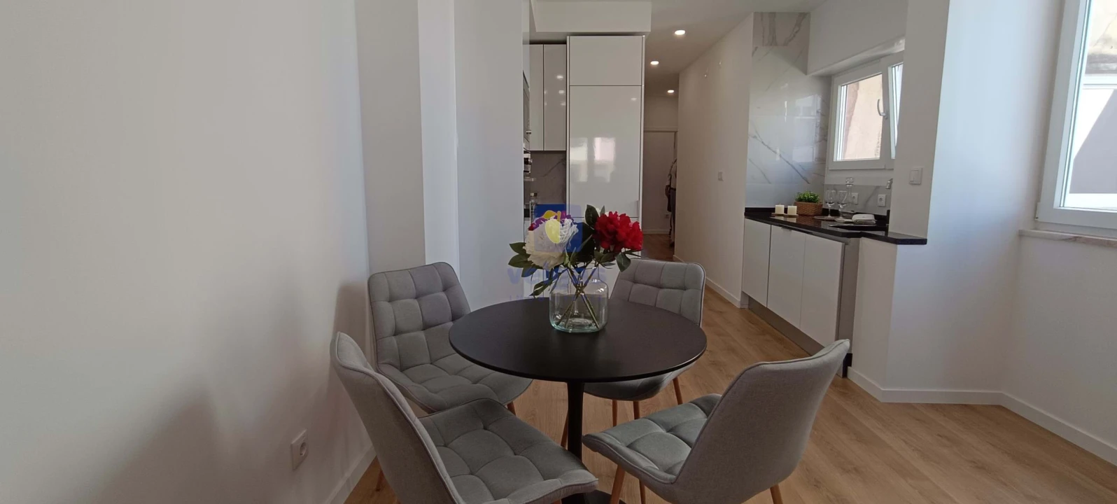 Apartamento T3 para Venda em Benfica Foto 29