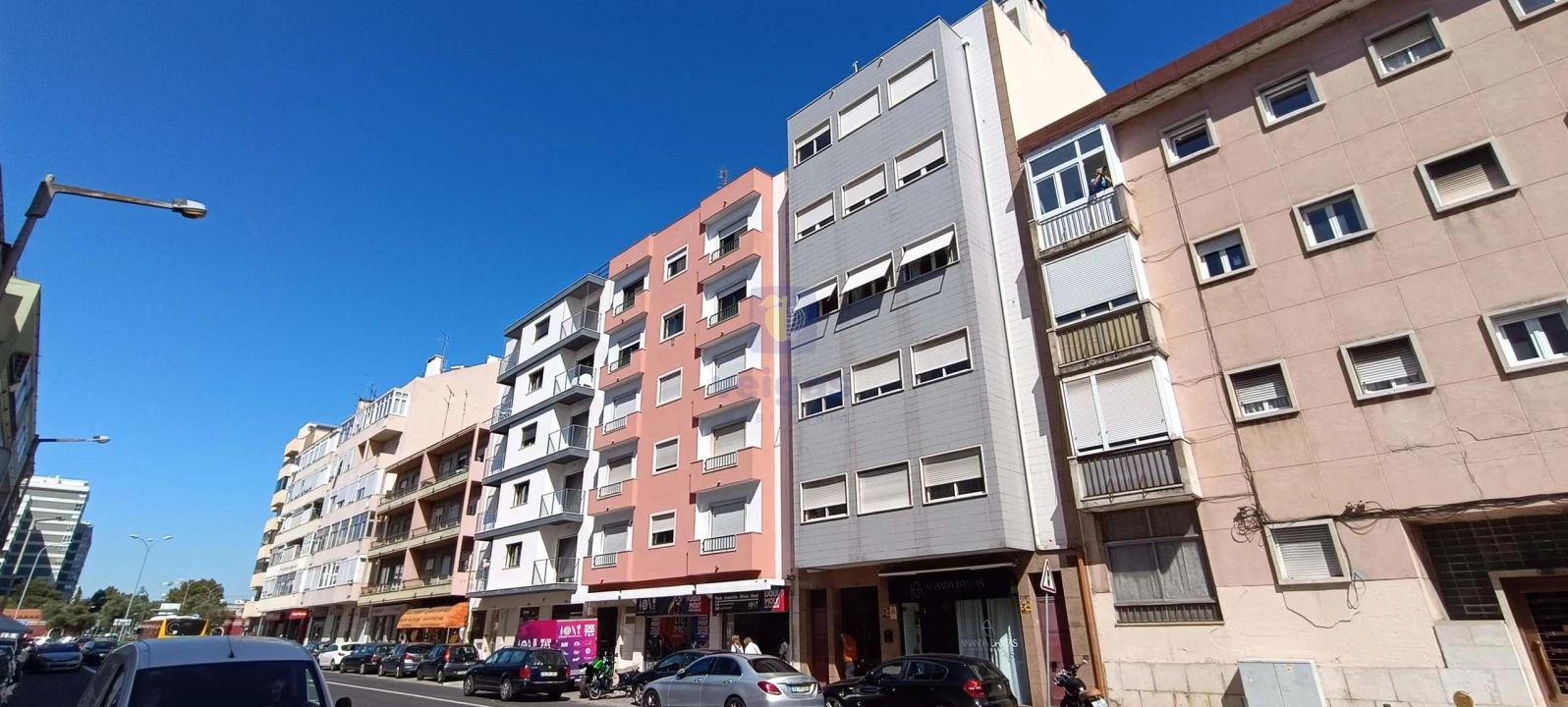 Apartamento T3 para Venda em Benfica Foto 53