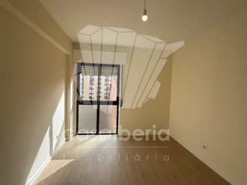 Apartamento T2 para Venda em Algueirão-Mem Martins